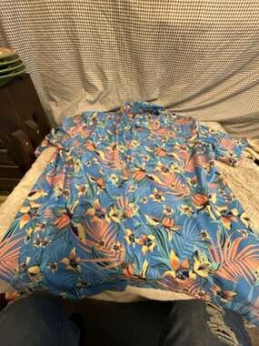 Havana Jim Men's Tropical Floral Button-Up Shirt